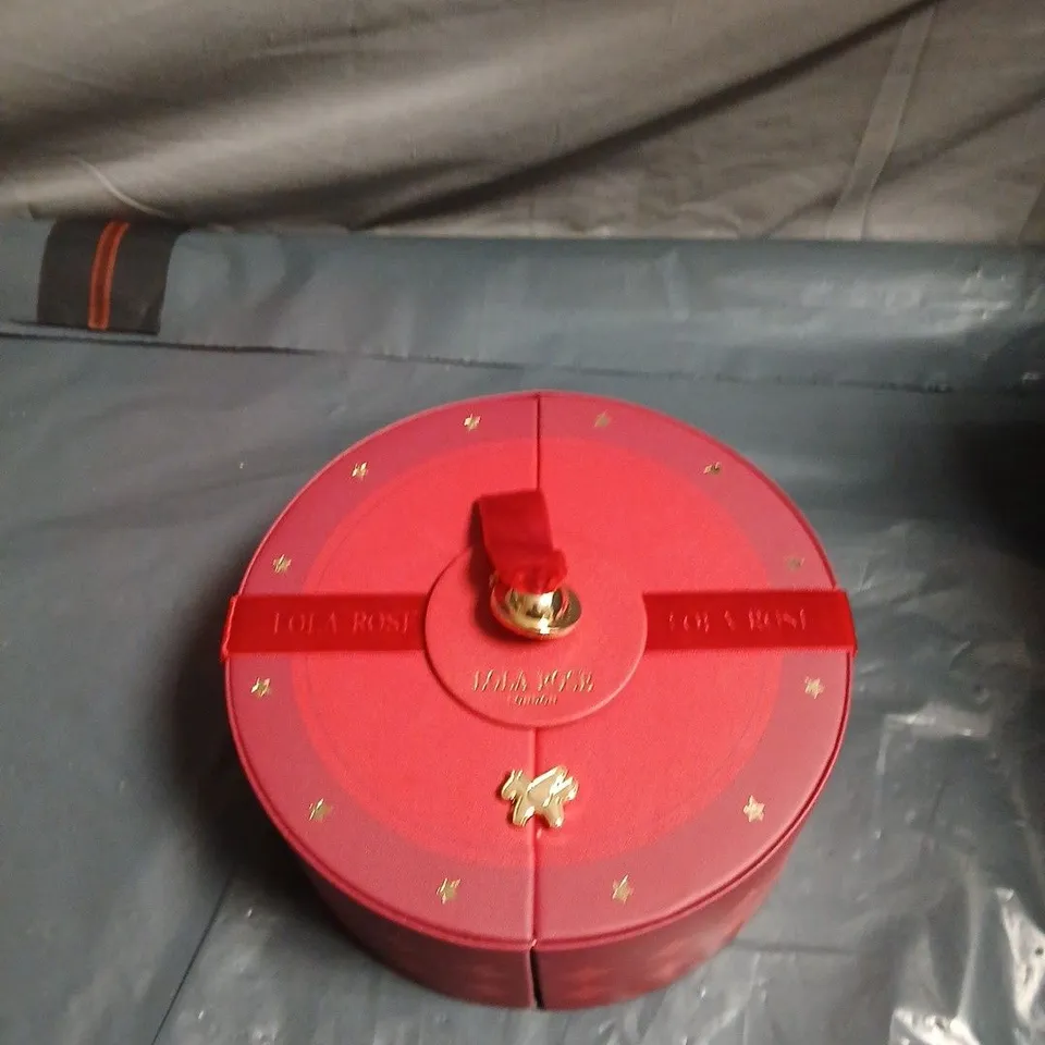 LOLA ROSE JEWELLERY SET – NECKLACE & BRACELET IN RED ROUND PRESENTATION BOX