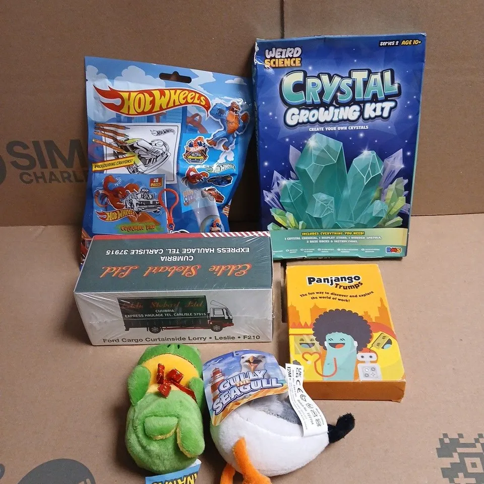 TOTE OF APPROXIMATELY 20 ASSORTED TOYS/RELATED ITEMS TO INCLUDE HOT WHEELS FUN BAG, CRYSTAL GROWING KIT, EDDIE STOBART F210 FORD CARGO LORRY MODEL, SOFT TOYS ETC