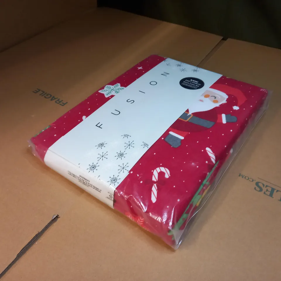 FUSHION SANTA/CHRISTMAS THEMED RED KING DUVET SET