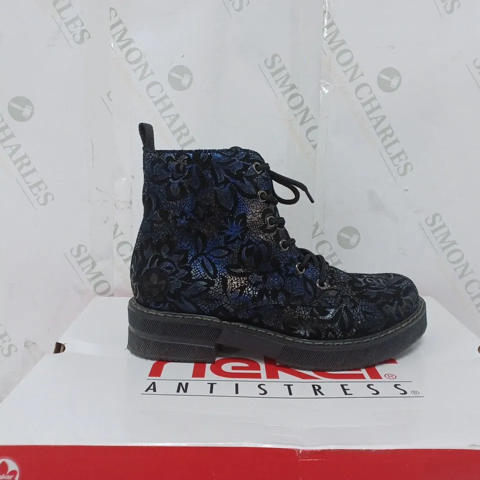BOXED PAIR OF RIEKER LACE UP BOOTS IN NAVY SIZE 3.5