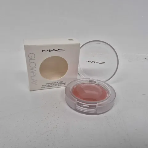 BOXED MAC GLOWPLAY CUSHIONY PLUSH (7.3G)
