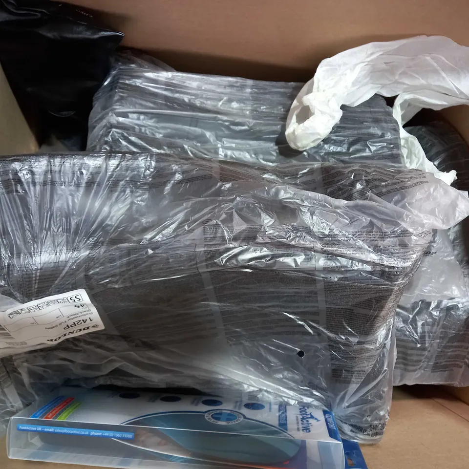 BOX OF APPROXIMATELY 15 ASSORTED PAIRS OF SHOES AND FOOTWEAR ITEMS IN VARIOUS STYLES AND SIZES TO INCLUDE TOPSHOP, TRUFFLE, ETS
