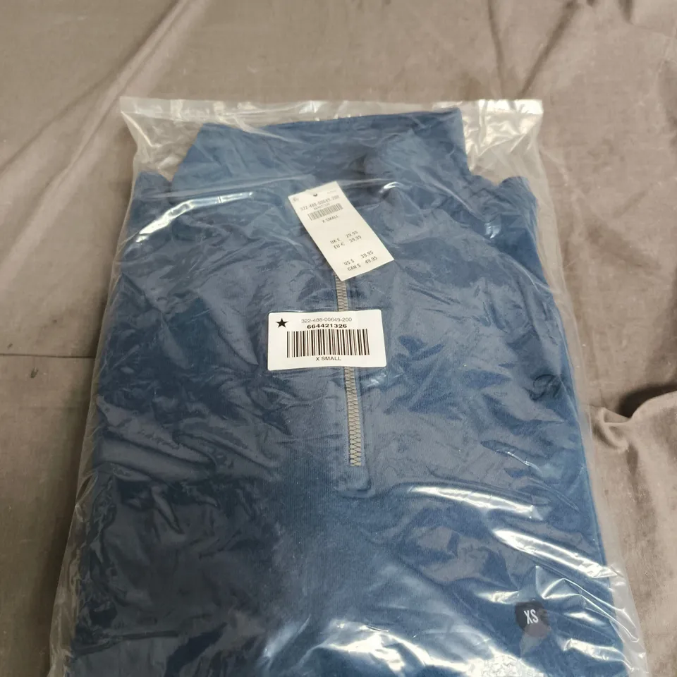 BAGGED HOLLISTER KNIT 1/4 ZIP JUMPER - SIZE XS