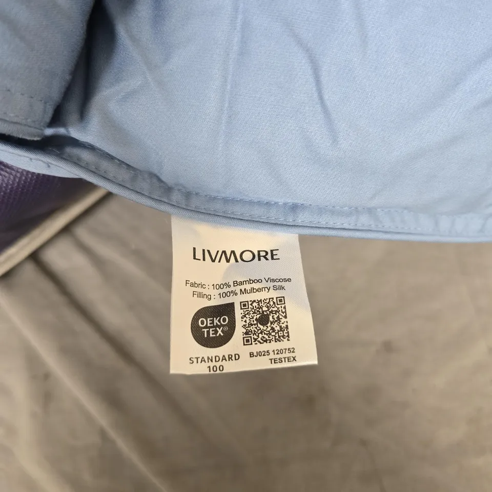 LIVMORE DUVET INSERT – BAMBOO VISCOSE OUTER, SILK FILLING – BLUE