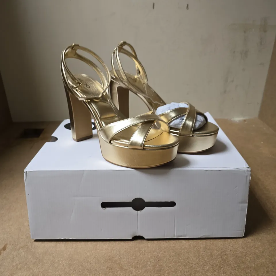 ALDO GOLD STRAPPY PLATFORM SANDALS, UK 7