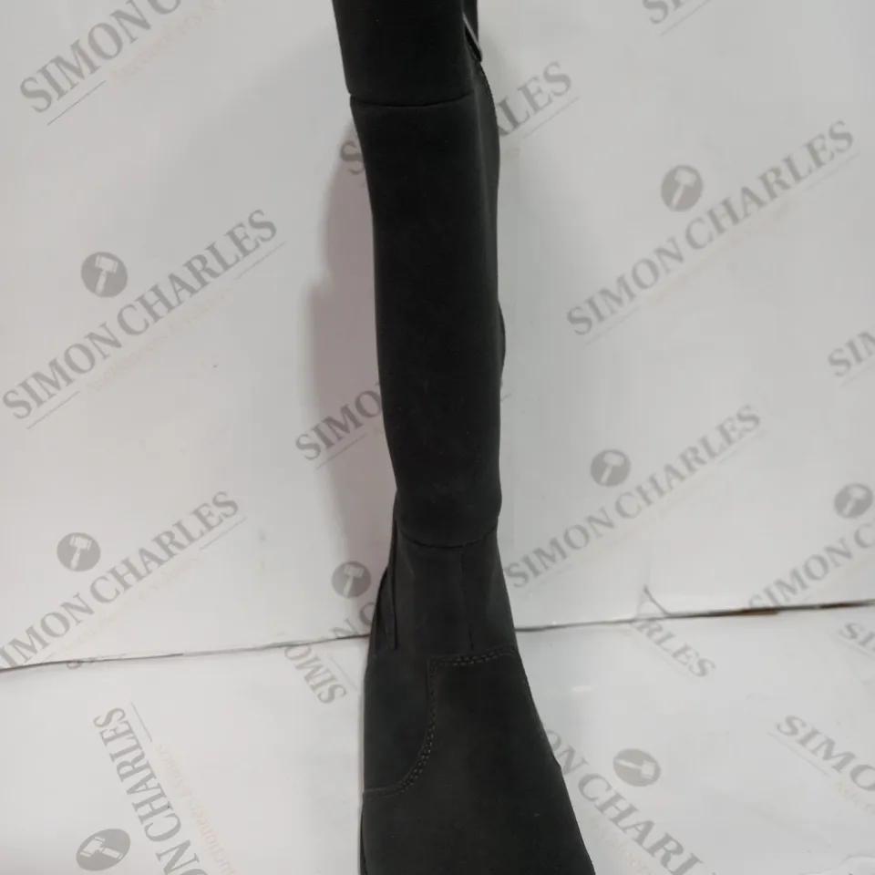 EMU AUSTRALIA "MOONTA" KNEE HIGH BOOTS - UK SIZE 6, DARK GREY - UNBOXED