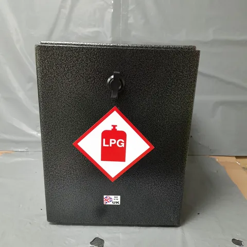 SAFETY LOCKER FOR LPG GAS CYLINDERS