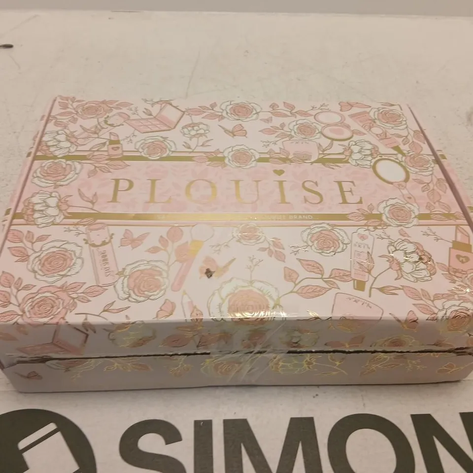 PLOUISE SAY HELLO TO YOUR FAVOURITE BRAND GIFT SET