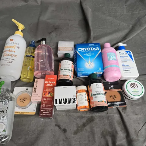 APPROXIMATELY 10 ASSORTED HEALTH & BEAUTY PRODUCTS TO INCLUDE POWERLIFE, SHAMPOO, AND MOUTHWASH ETC.