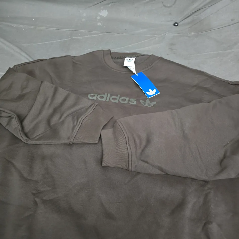 ADIDAS ESS LIN CREW SWEATSHIRT – BROWN, L