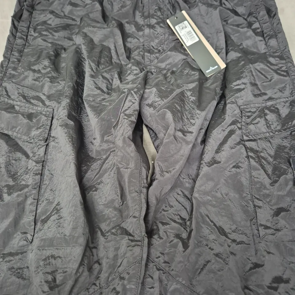 STONE ISLAND BLACK TROUSERS, LOOSE FIT – SIZE UNSPECIFIED