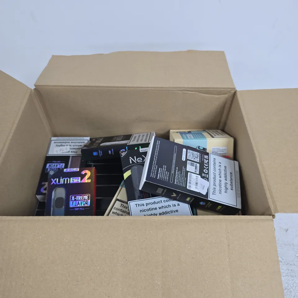 APPROXIMATELY 20 ASSORTED E-CIG PRODUCTS AND ACCESSORIES TO INCLUDE OXVA, INNOKIN, ETC