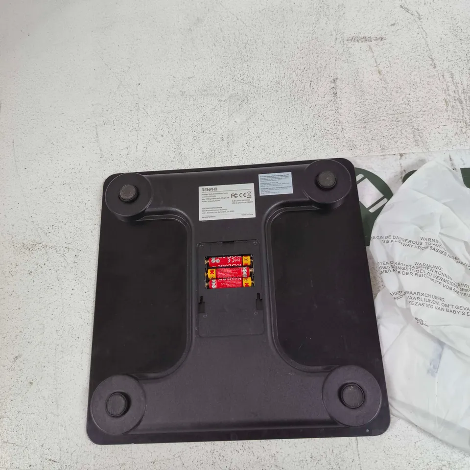 RENPHO BODY COMPOSITION SCALE – GLASS PLATFORM WITH FOUR SILVER ELECTRODE PADS
