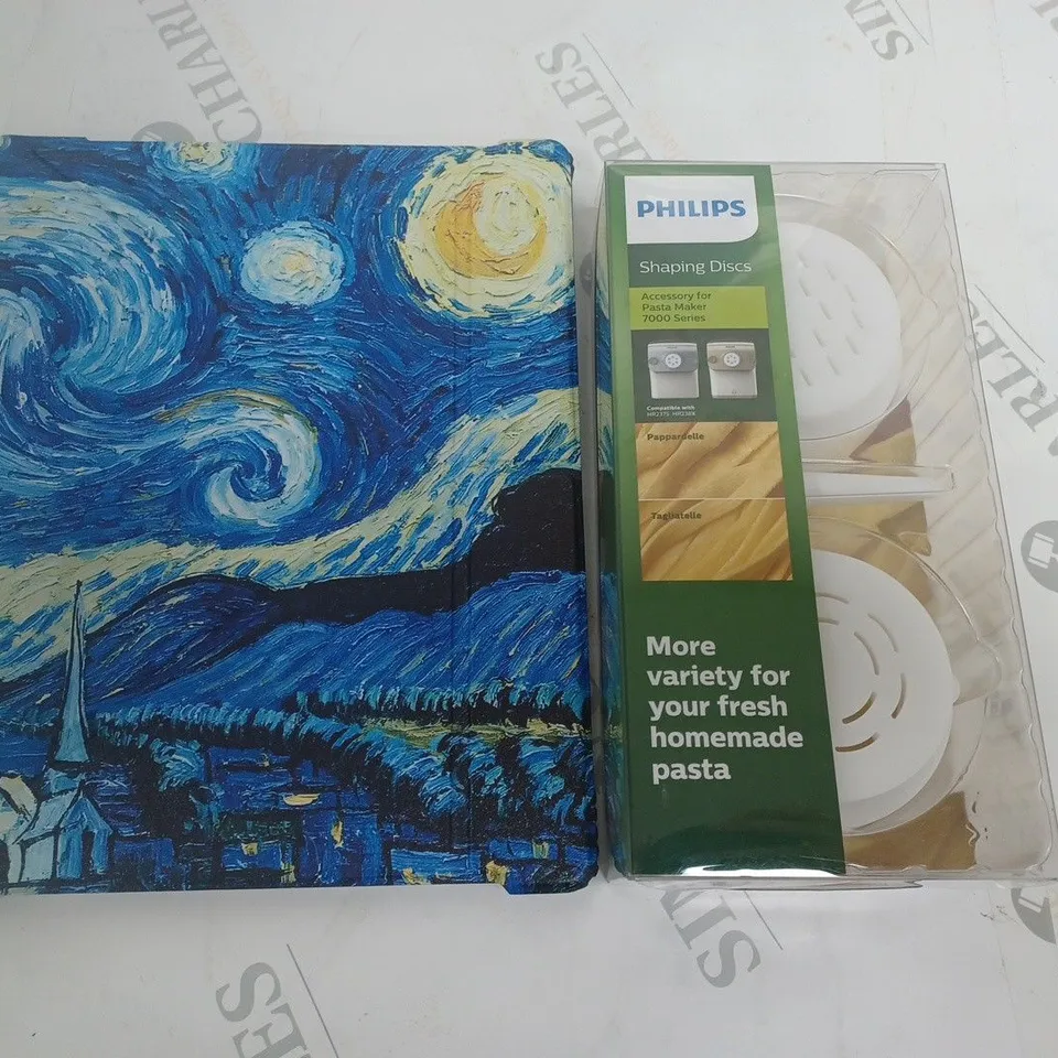 BOX OF APPROXIMATELY 15 ASSORTED HOUSEHOLD ITEMS TO INCLUDE STARRY NIGHT TABLET CASE, PHILIPS SHAPING DISCS, ETC
