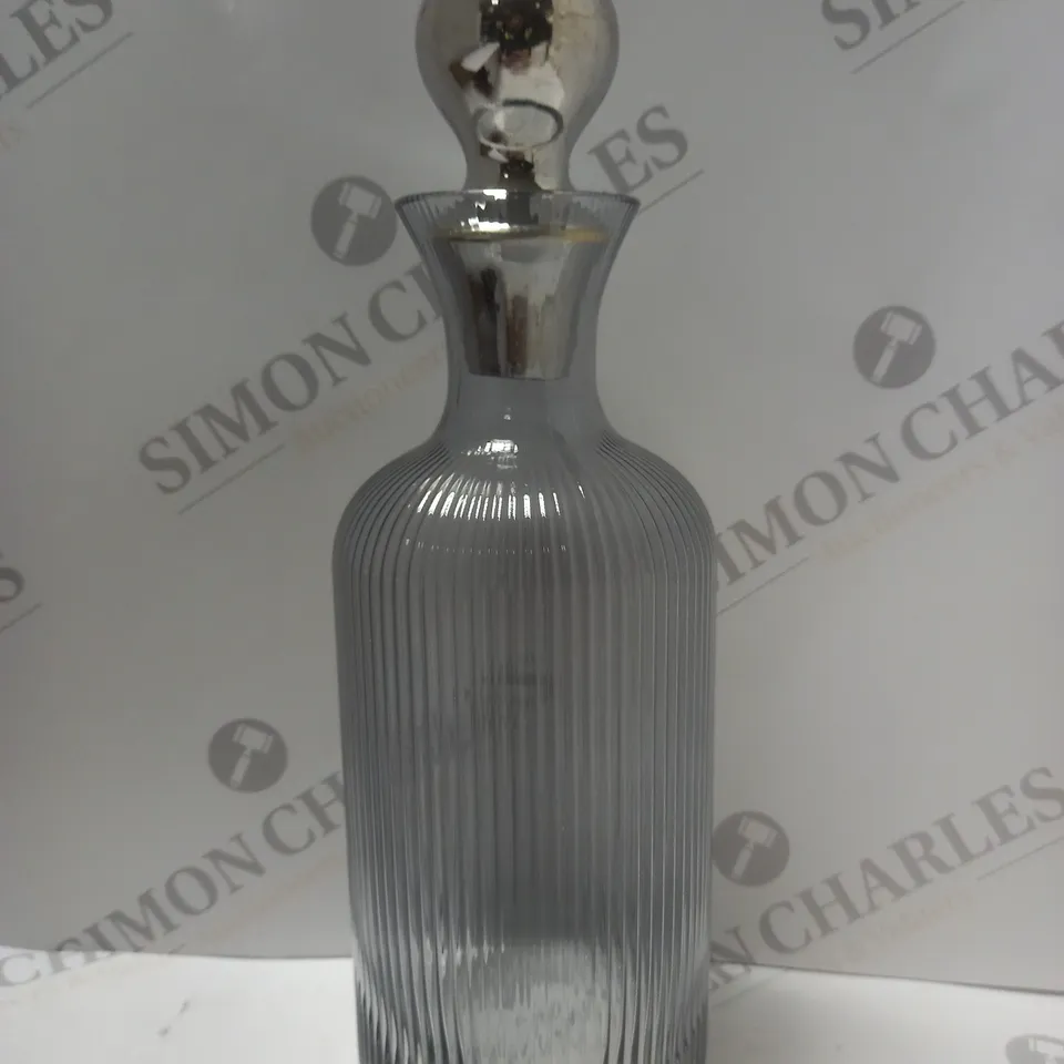 OUTLET BUNDLEBERRY BY AMANDA HOLDEN FLUTED GLASS DECANTER