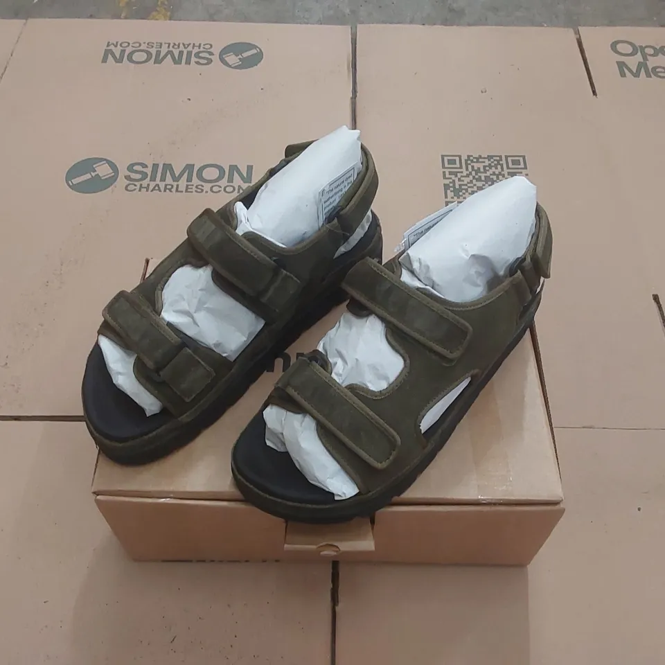 PALLET CONTAINING APPROXIMATELY 170x BRAND NEW SIMPLY BE TYLA SHOES