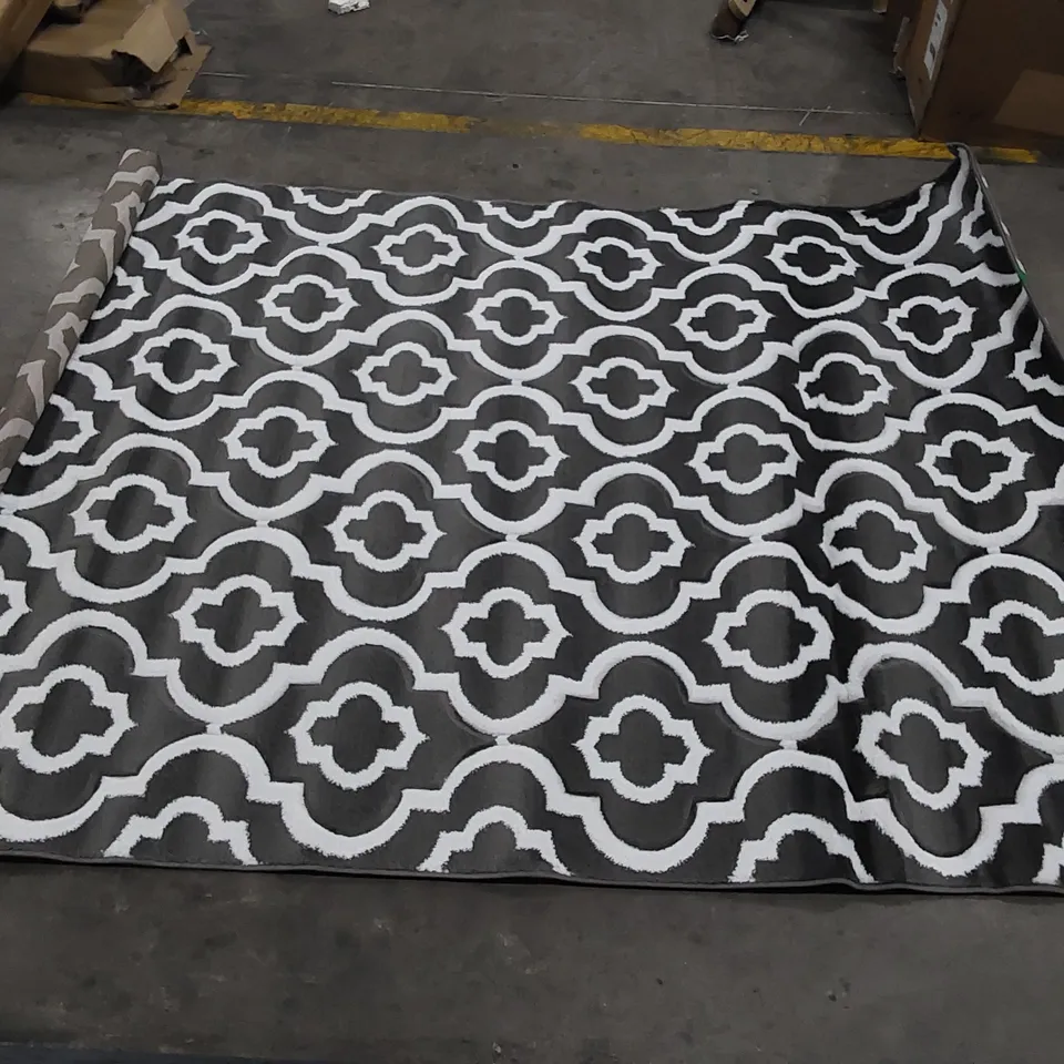MODERN TRENDZ RUG - GREY // SIZE: 160 X 220cm