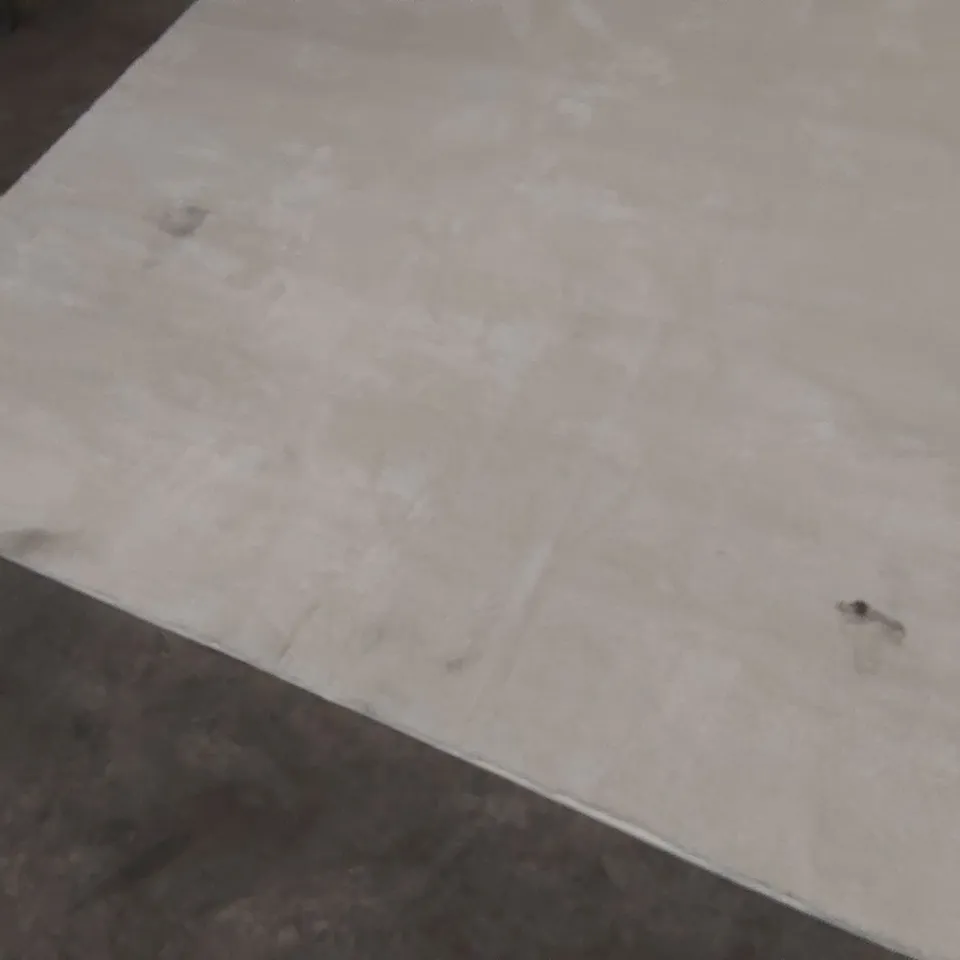 QUALITY DESIGNER FLUFFY RUG - APPROXIMATELY 285 x 200cm