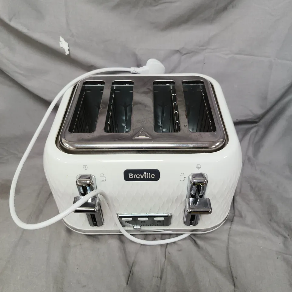 BREVILLE CURVE COLLECTION 4 SLICE TOASTER IN WHITE GLOSS