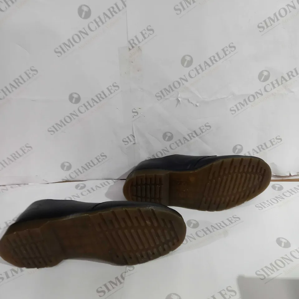 UNBOXED PAIR OF DR.MARTINS INDUSTRIAL UNSPECIFIED SIZE 
