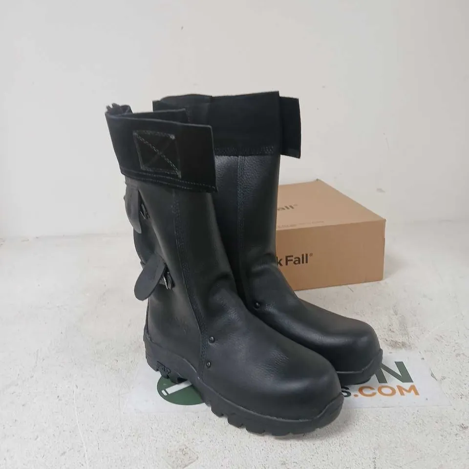 ROCK FALL RF7000/008 VULCAN HIGH LEG FOUNDRY SAFETY BOOT – BLACK, UK 8