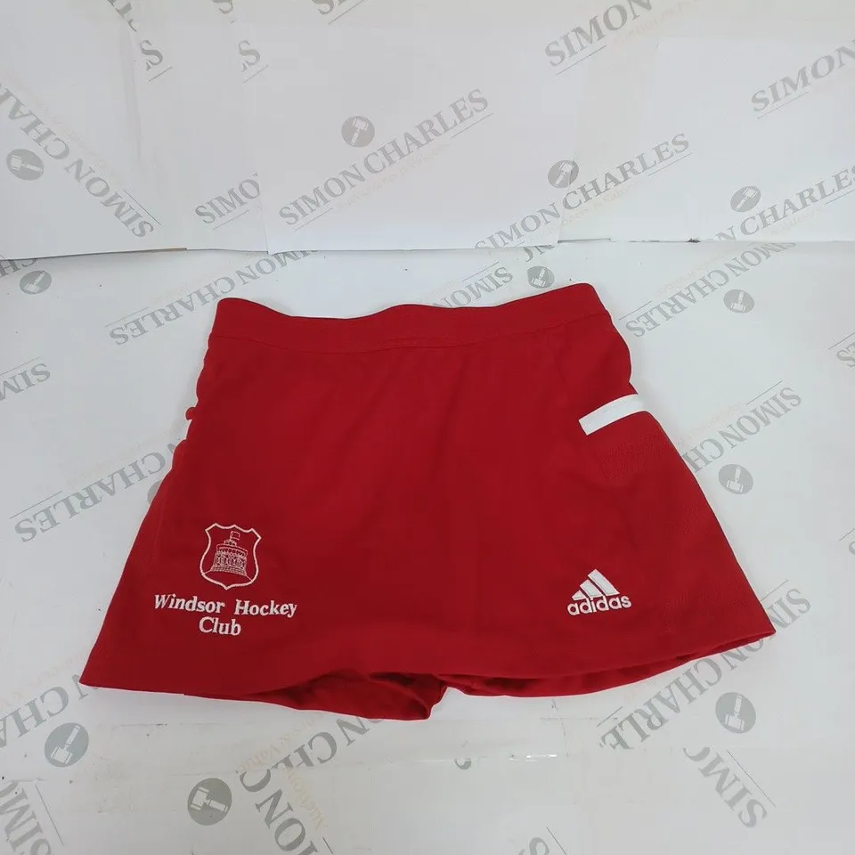 WINDSOR HOCKEY CLUB SKORT SIZE 11-12 YEARS