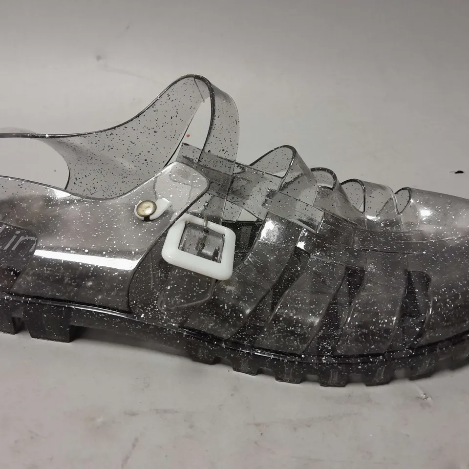 LARGE QUANTITY OF LINZI CLEAR GLITTER PLASTIC SANDALS IN VARIOUS SIZES
