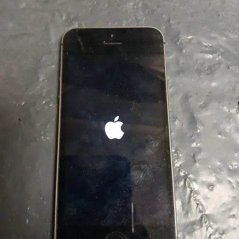 APPLE IPHONE SE (1ST GENERATION) – SILVER