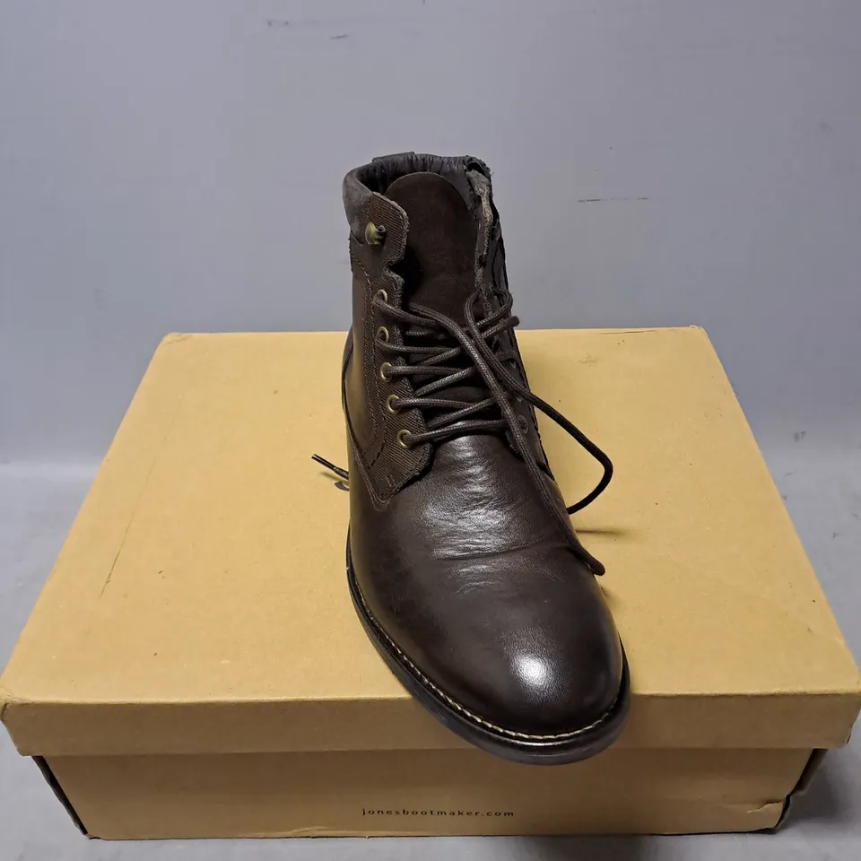 BOXED PAIR OF JONES DOCKLANDS BOOTS IN DARK BROWN SIZE 7