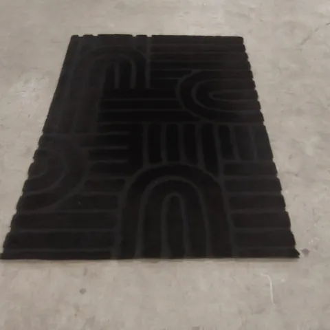 QUALITY DESIGNER AREA RUG - APPROXIMATELY 170 x 120cm