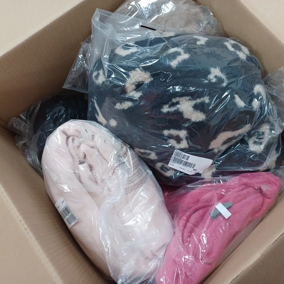 LARGE QUANTITY OF ASSORTED CLOTHING TO INCLUDE CARDIGANS, PJ SETS, ETC