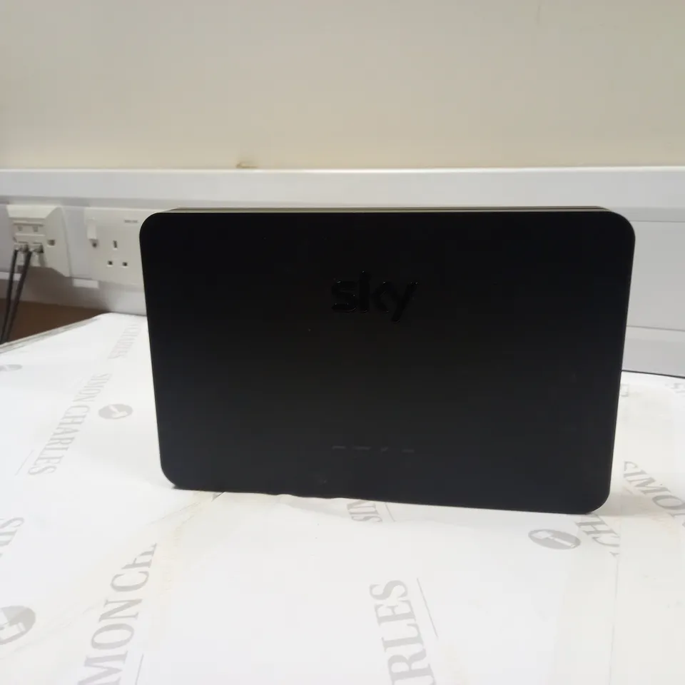 SKY Q BOX 2020 MODEL