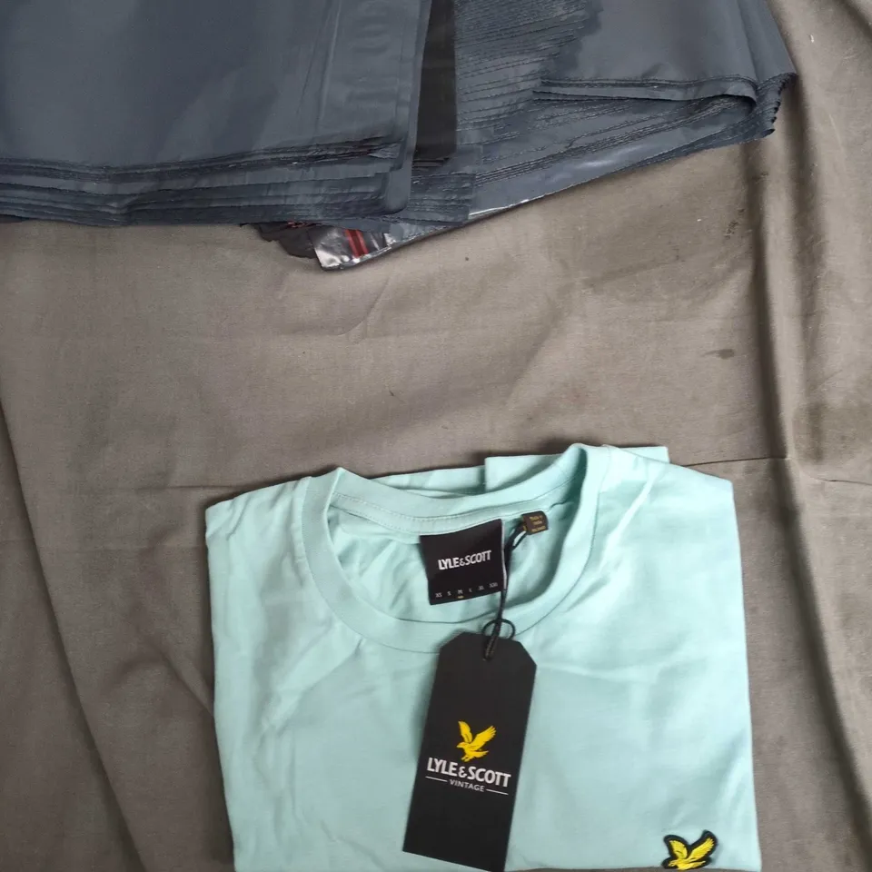 LYLE & SCOTT PLAIN T-SHIRT - FUTURE BLUE, UK M (VINTAGE)