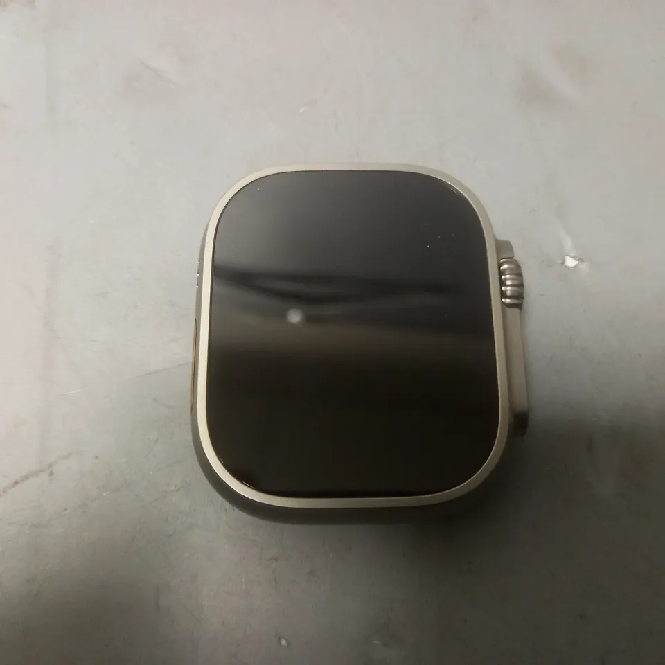 APPLE WATCH ULTRA 2 (49mm) (NO STRAP)