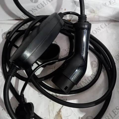 E-SIMPLE VA CAR CHARGER
