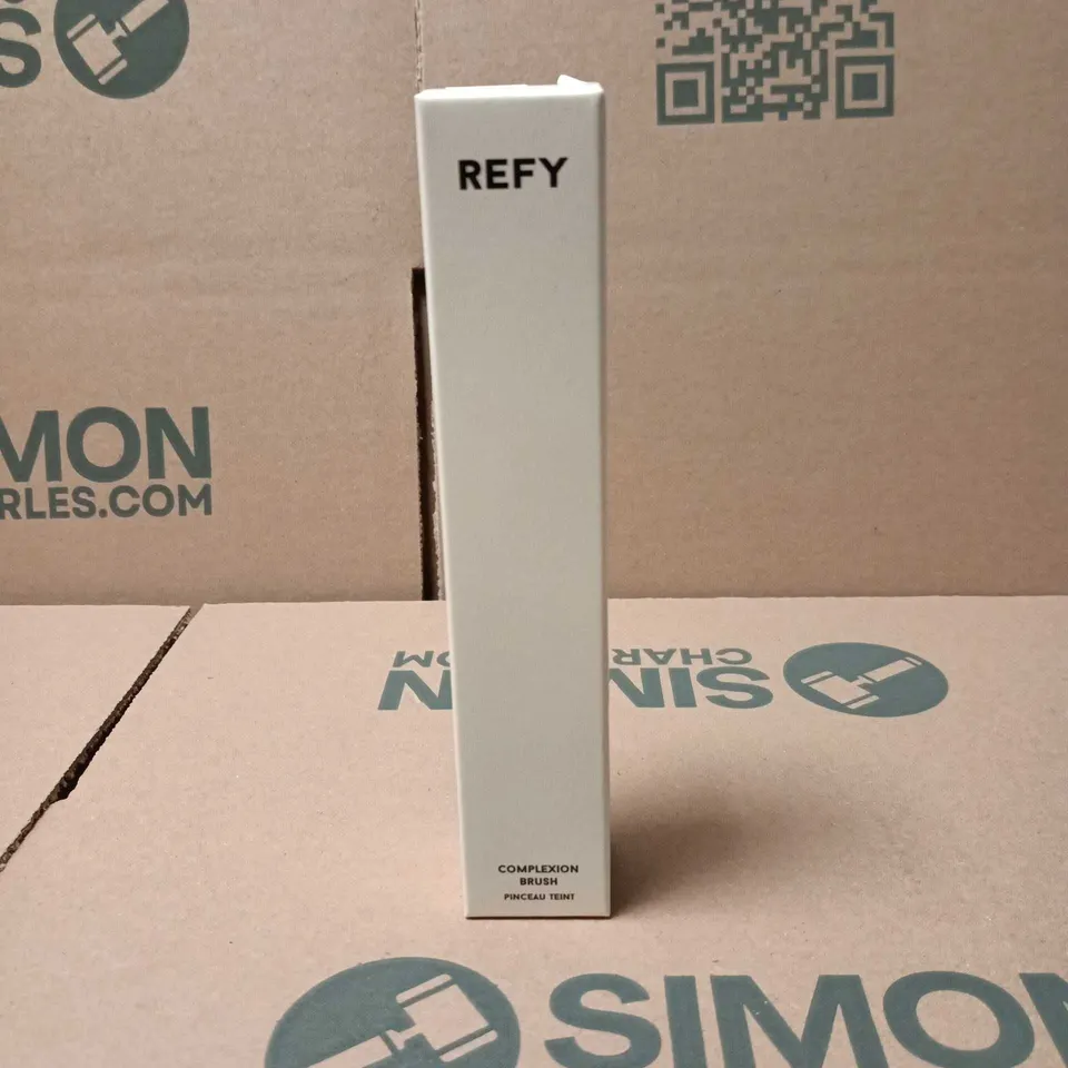 REFY COMPLEXION BRUSH BOXED