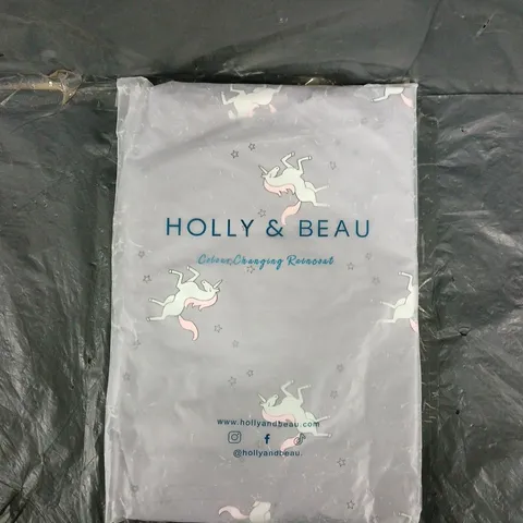 HOLLY & BEAU COLOUR CHANGING UNICORN RAINCOAT – AGE 7-8