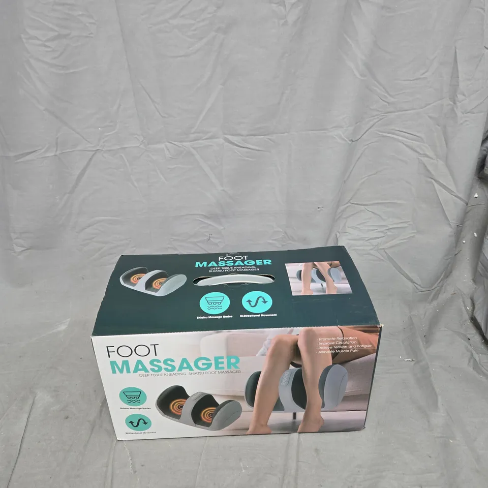 FOOT MASSAGER – SHIATSU DEEP TISSUE KNEADING (REMOVABLE COVER, AUTO SHUT-OFF)