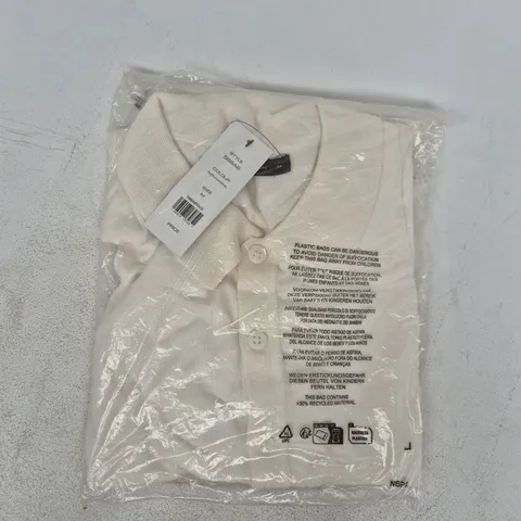 BAGGED FRENCH CONNECTION BUTTON-UP TOP IN ECRU SIZE MEDIUM