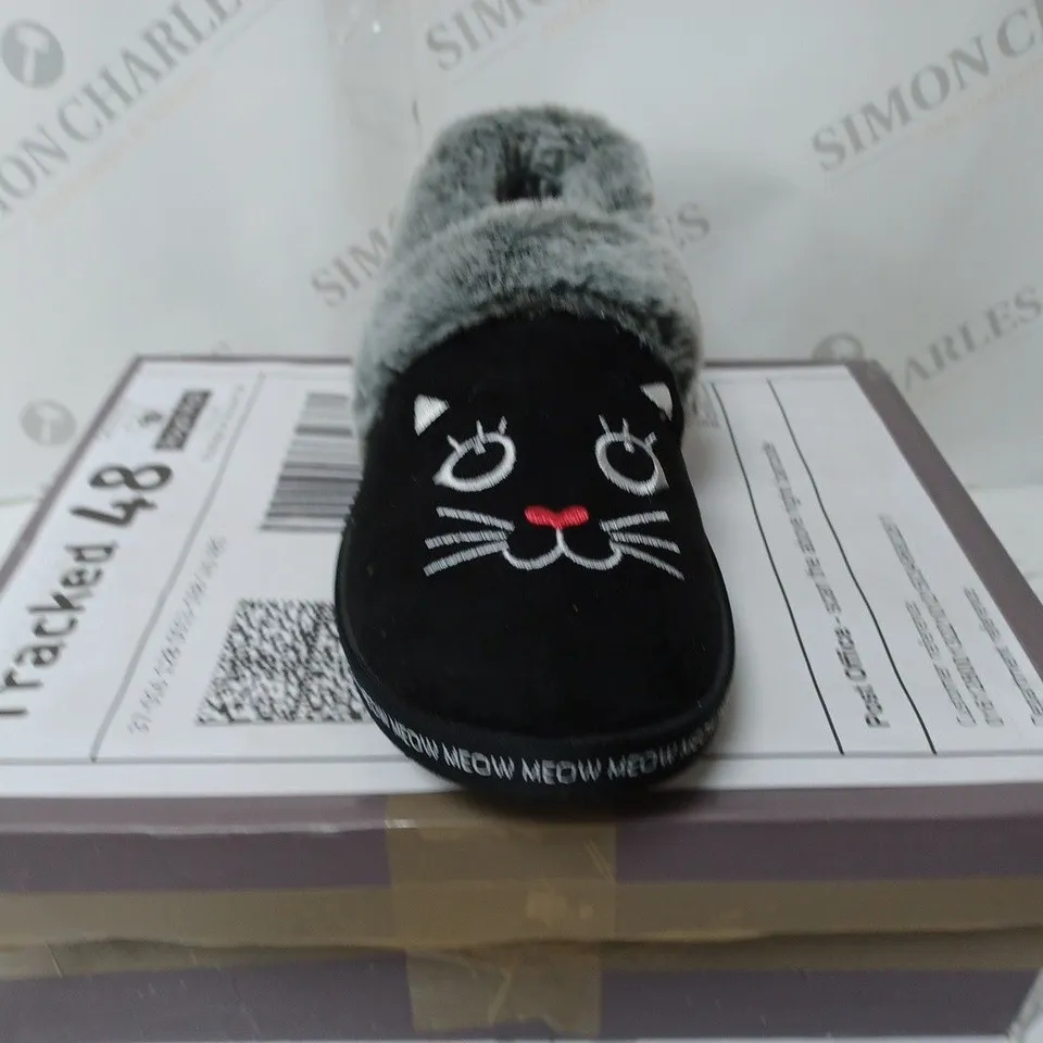 PAIR OF SKECHERS BOBS TOO COZY SLIPPERS BLACK CAT SIZE 6
