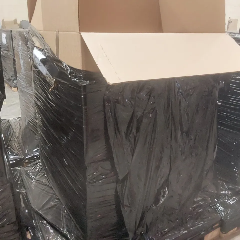 PALLET CONTAINING A VERY LARGE QUANTITY OF ASSORTED EASTER PRODUCTS