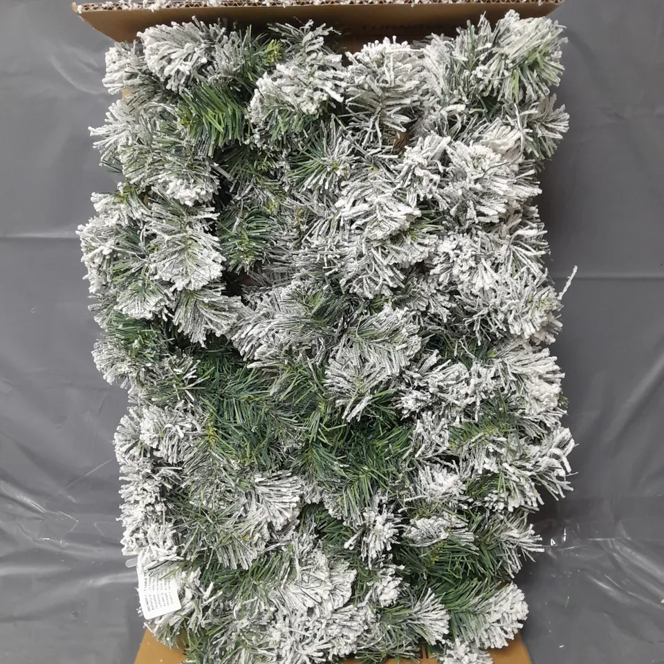 BOXED 6FT PRE LIT EMPEROR FLOCKED GARLAND RRP £44.99