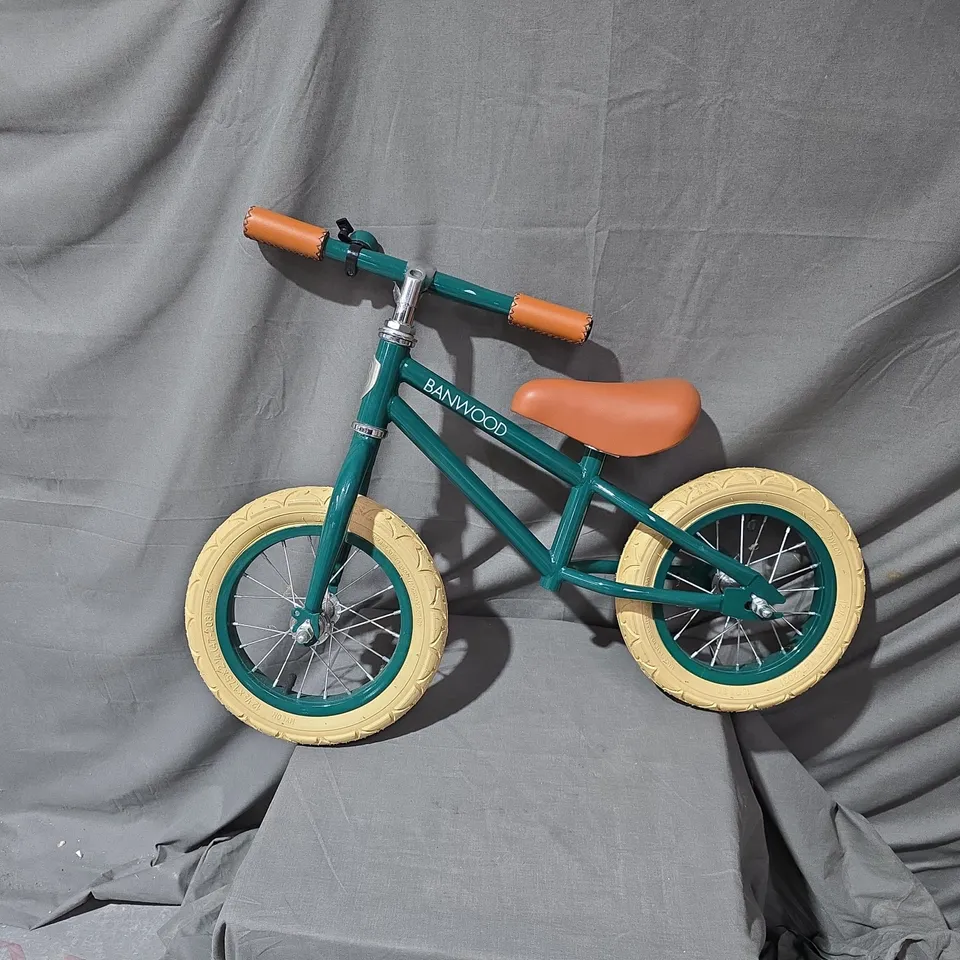 BANWOOD BALANCE BIKE – TEAL FRAME, CREAM TYRES, BROWN SADDLE