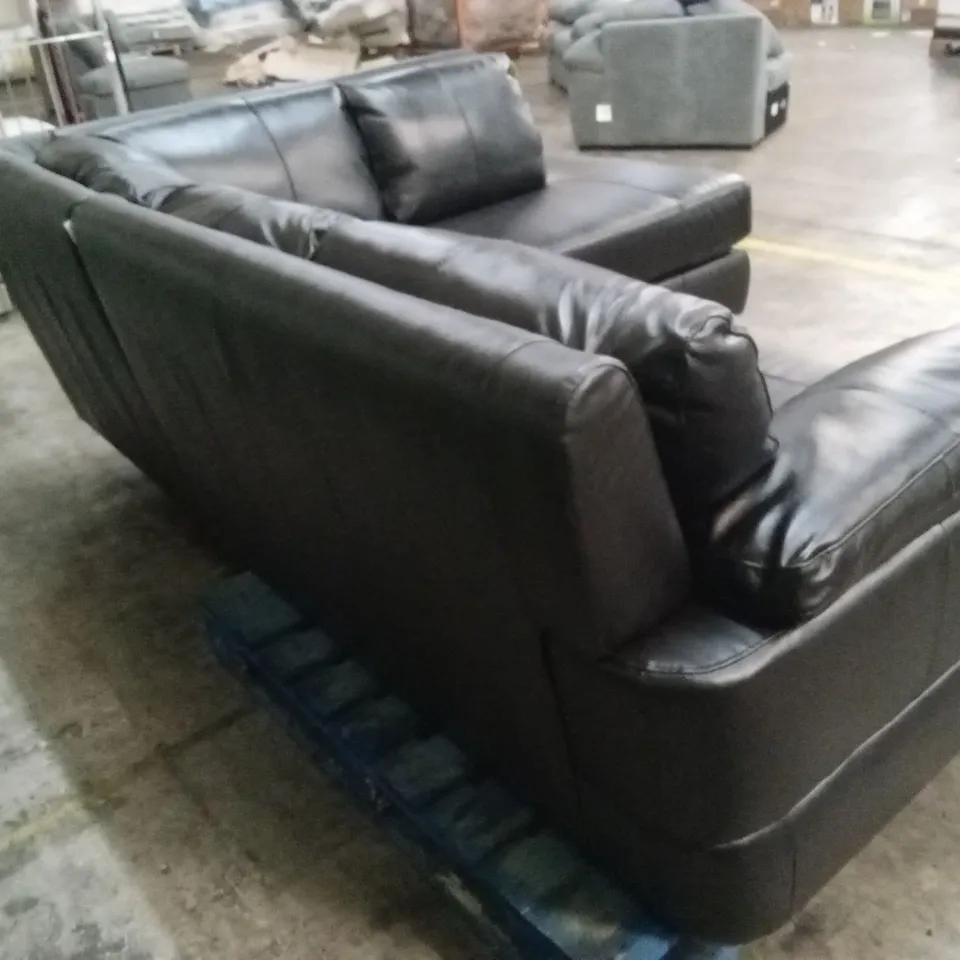 MARLOW RIGHT HAND CORNER LEATHER CHAISE SOFA RRP £2399