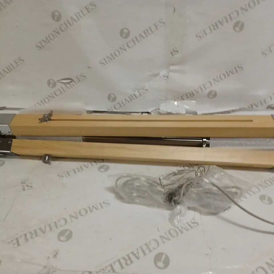 WOODEN LIGHT FIXTURE