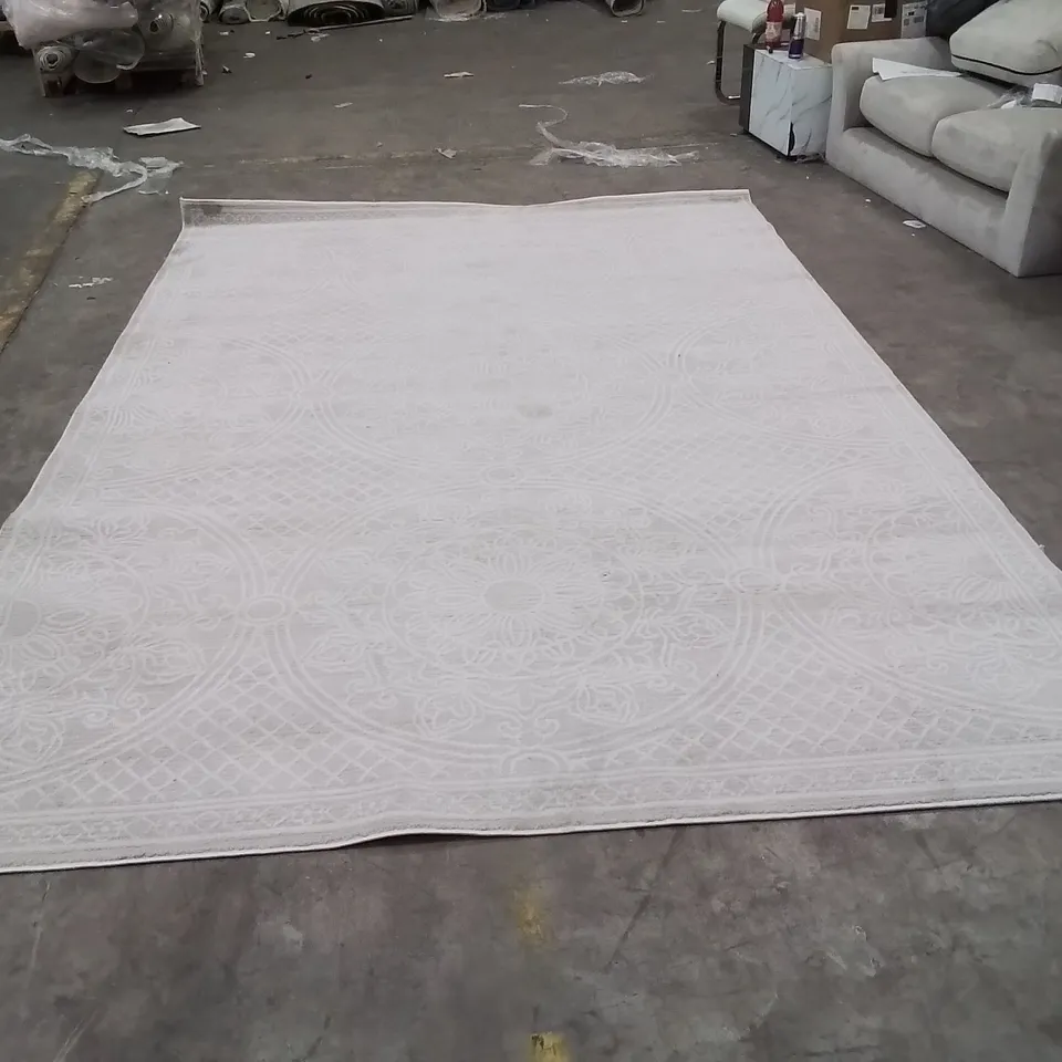 QUALITY DESIGNER AREA RUG APPROXIMATELY 300X200CM