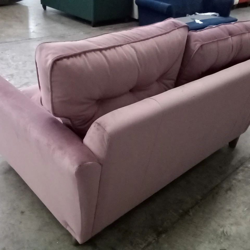 QUALITY THE LOUNGE CO DESIGNER MELODY 2.5 SEATER SOFA - PINK FABRIC 