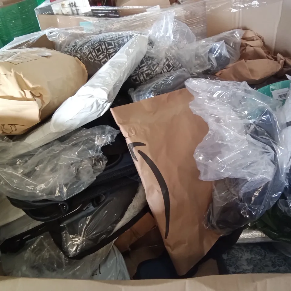 PALLET OF ASSORTED ITEMS INCLUDING PAMO BABEL COMPACT STROLLER, ROOF RACKS, CAMERA TRIPOD, PET CARRIER, ROUND SEAT CUSHION, REFRACTOR TELESCOPE