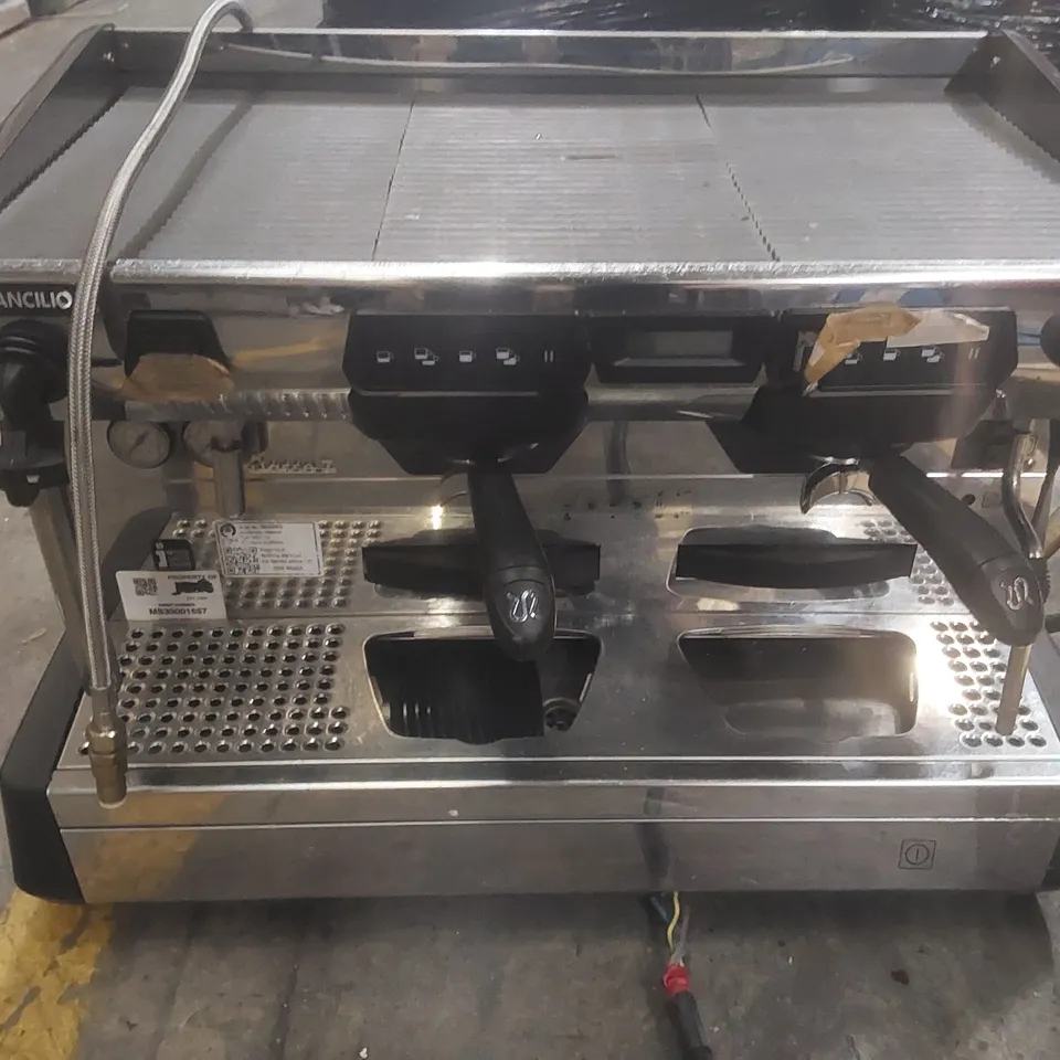 RANCILIO CLASSE 7 COMMERCIAL 2 GROUP COFFEE MACHINE