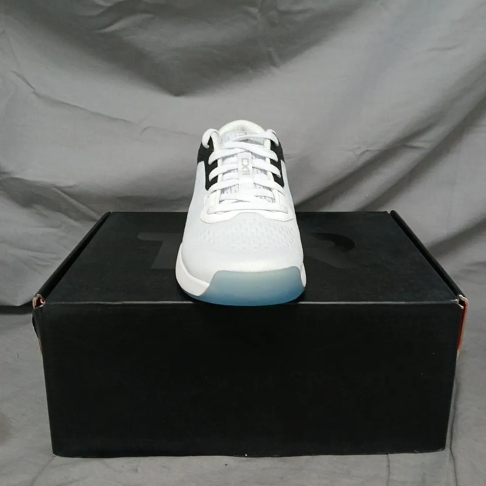 TYR RUNNING SHOES – WHITE/BLACK WITH BLUE SOLE - SIZE 4.5